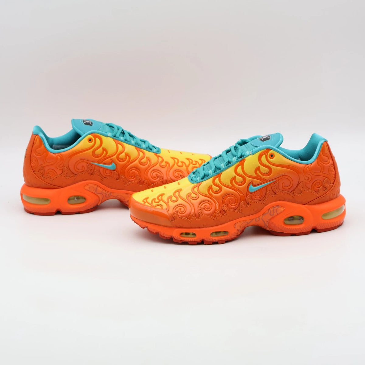 One Piece × Nike Air Max Plus "Devil Fruits/Mera Mera"